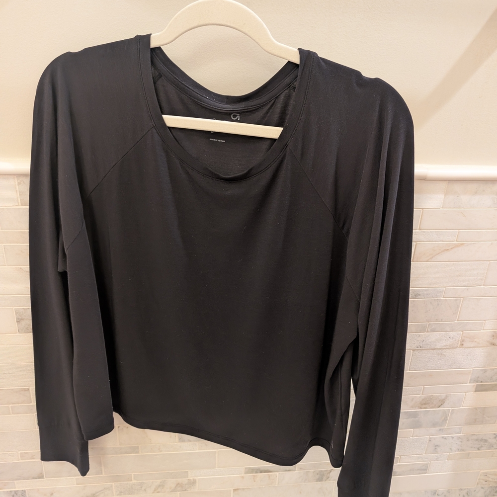 Women's Black Long Sleeve Top